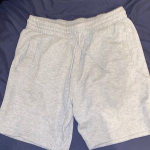 H&M gray shorts